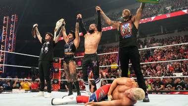 Becky Lynch vs Trish Stratus, Cody Rhodes vs Finn Balor WWE RAW Results (8/14)