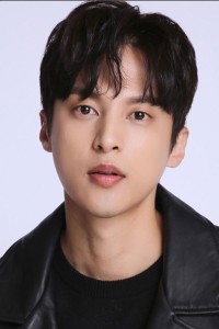 Yoon Sun Woo